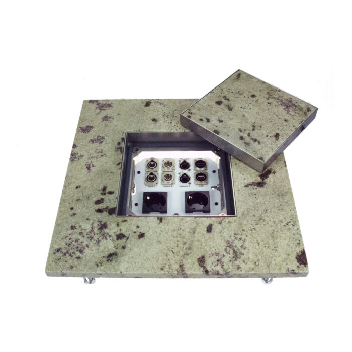 Caja de suelo IP65 con tapa para pavimento de granito, abierta: XLR, red, USB y 2 enchufes – Pínanson OB IP65