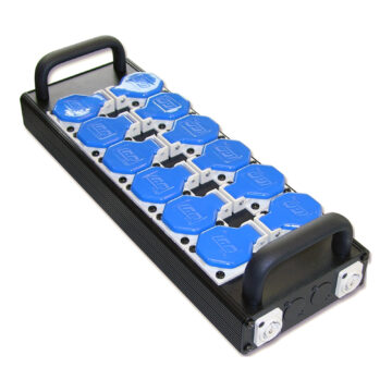 16A power distro with 12 Schuko sockets with blue lids, 2 handles and powerCON in and out