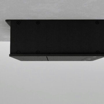 Caja de conexiones de techo negra, vista lateral, cerrada &ndash; P&iacute;nanson CUBOID T