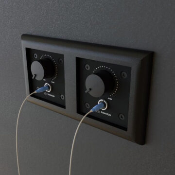 Controlador de volumen de auriculares de pared negro, doble, con mandos y salidas jack &ndash; P&iacute;nanson ProCuad